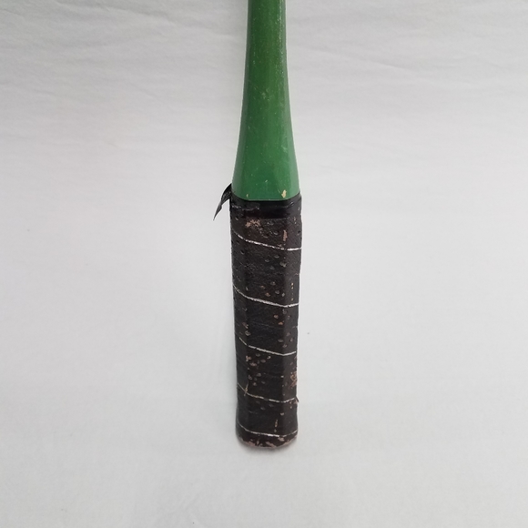 Vintage Badminton Racket - Picture 4 of 10